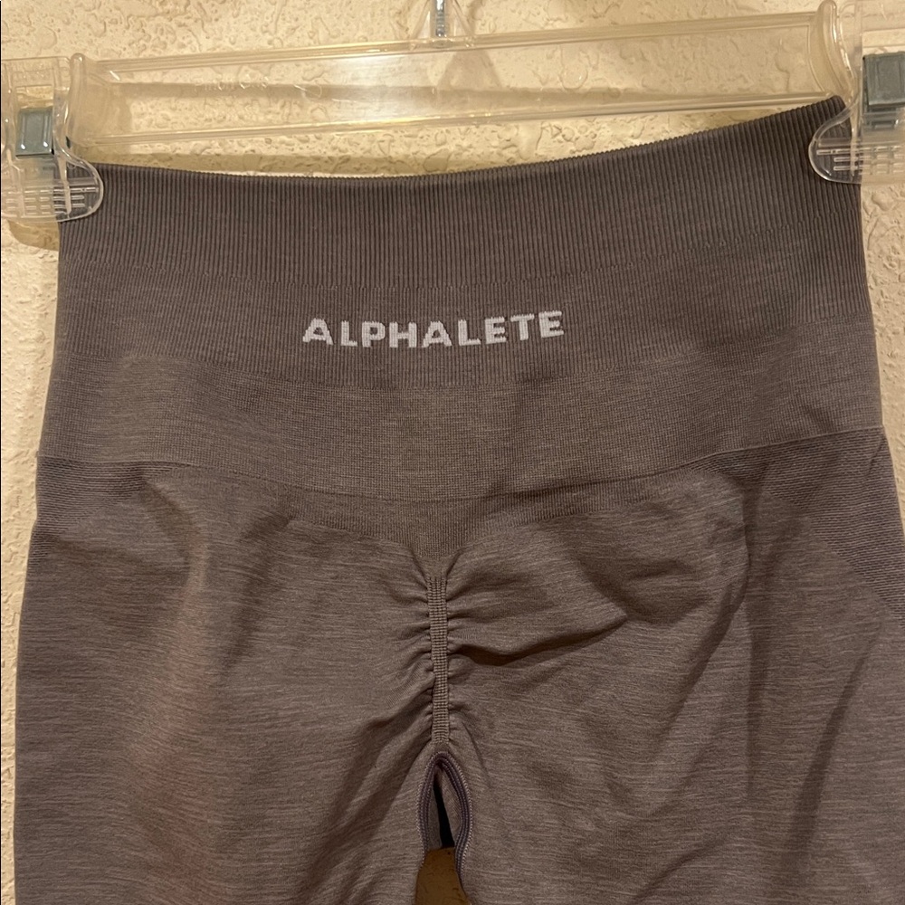 Alphalete Biker Shorts Light Gray XS